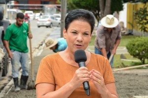 marli12_prefeita_rua_uganda_foto_roberto_dziura_jr-1225